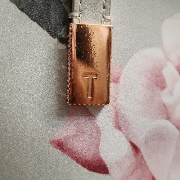 Ted Baker London Jovelle Floral Tote Bag Set - Picture 6 of 15